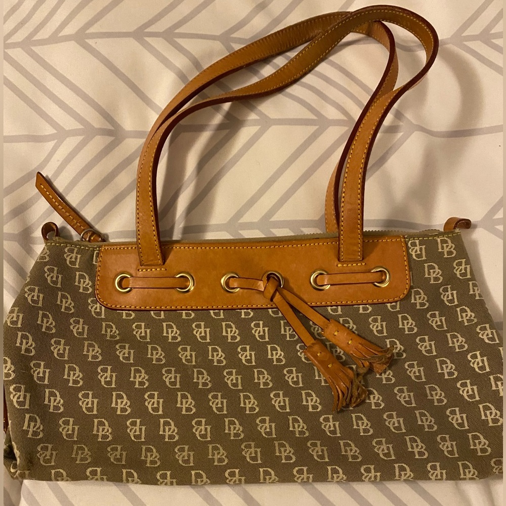 Dooney and Bourke shoulder bag